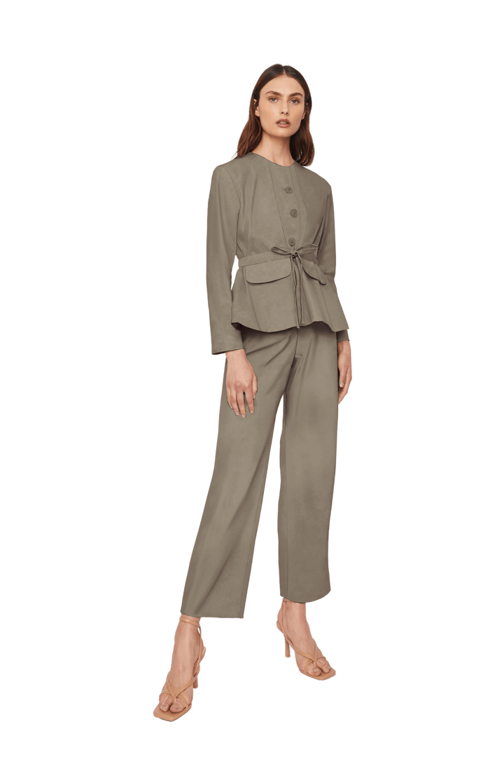 High-Waisted Chino Trousers with Drawstring Waist in Stratton Khaki Solid Organic Cotton Twill - STEF MOUCHIE